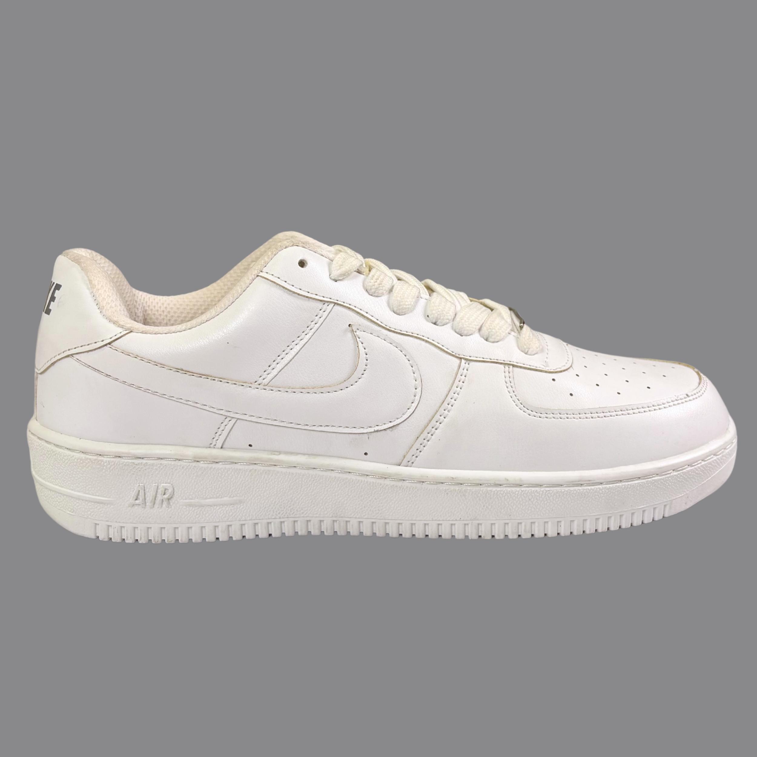 کتونی سفید نایک